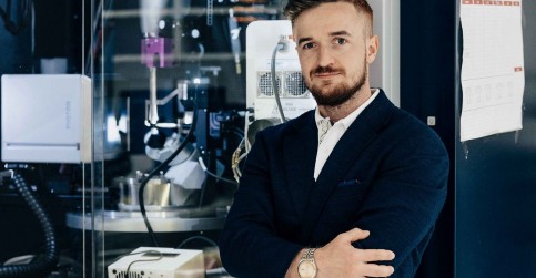 Z Ameriky zpátky domů: Maroš Huličiak přebírá vedení Centra molekulární ...
